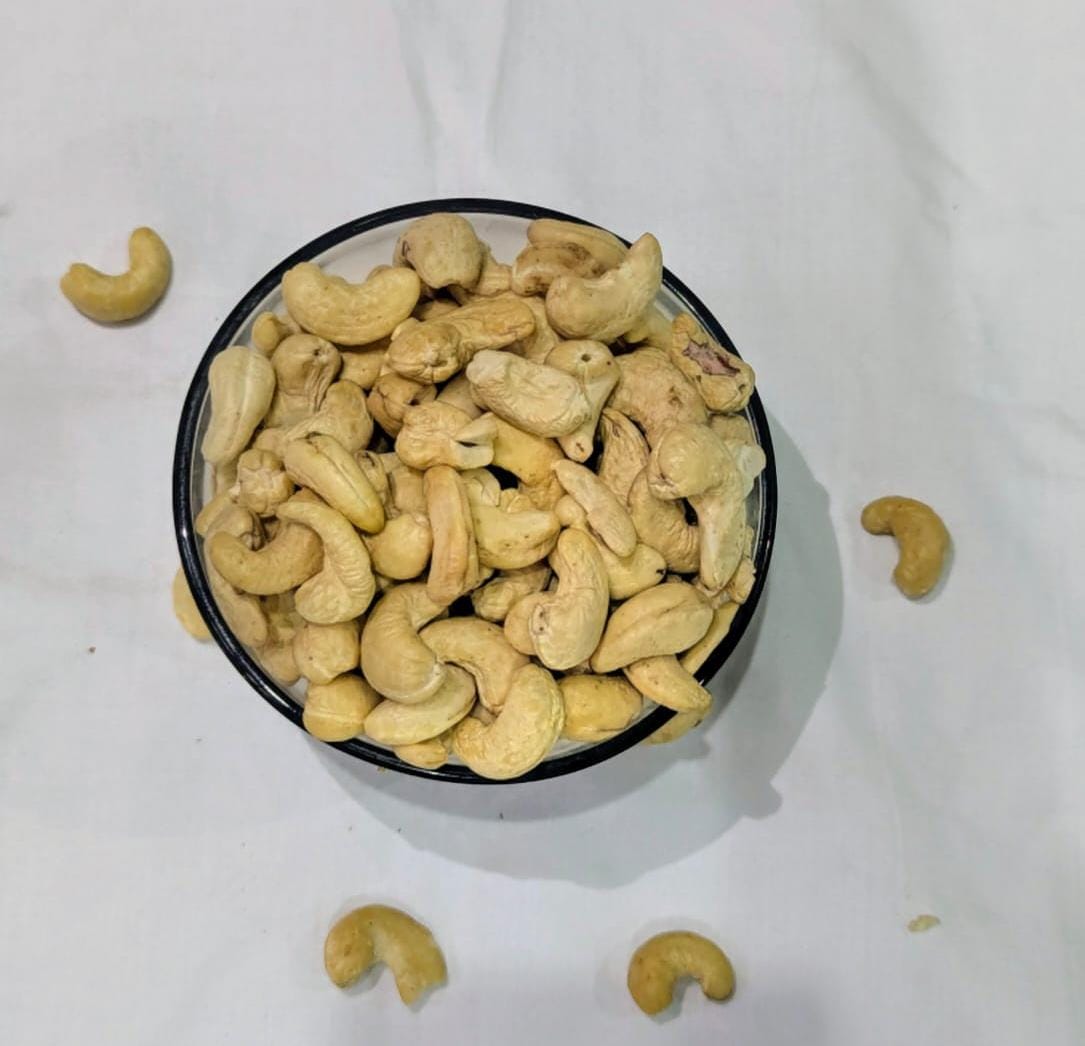 Himalyx Premium Cashew Nuts Pure Taste, Pure Energy